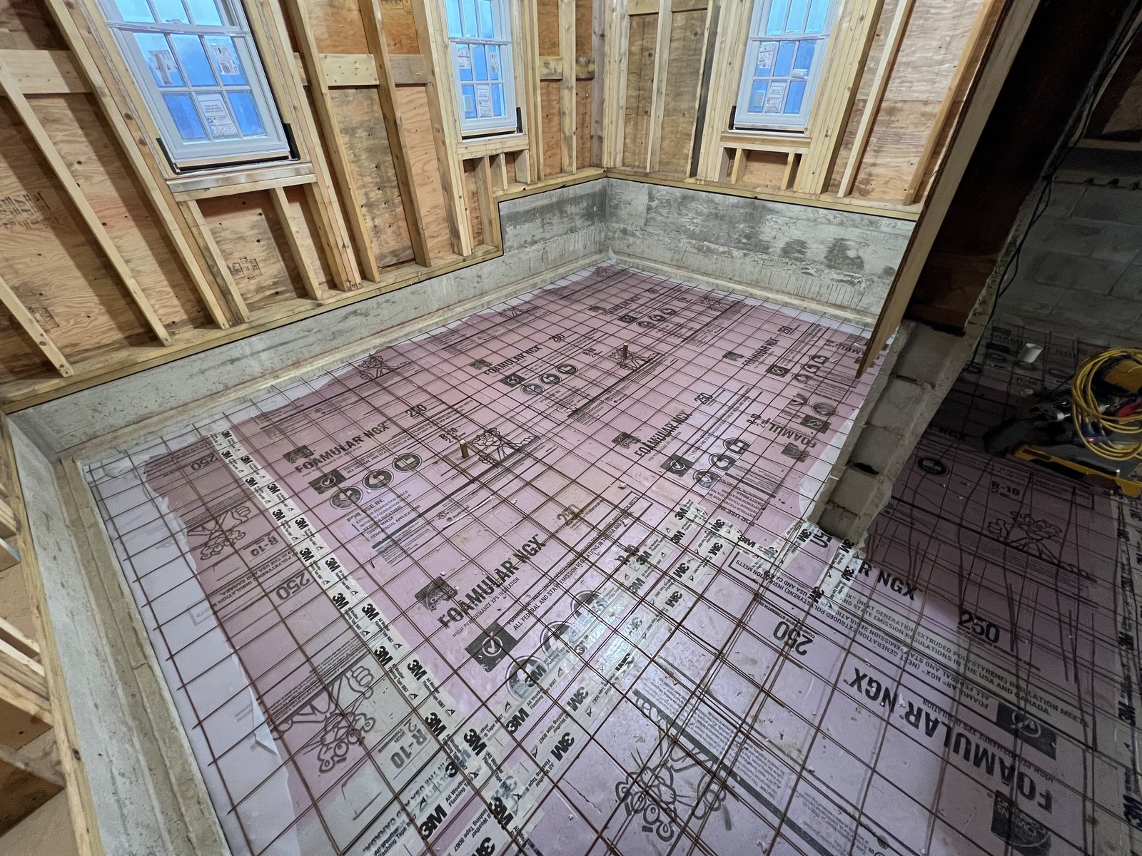 Crawlspace encapsulation with spray foam insulation